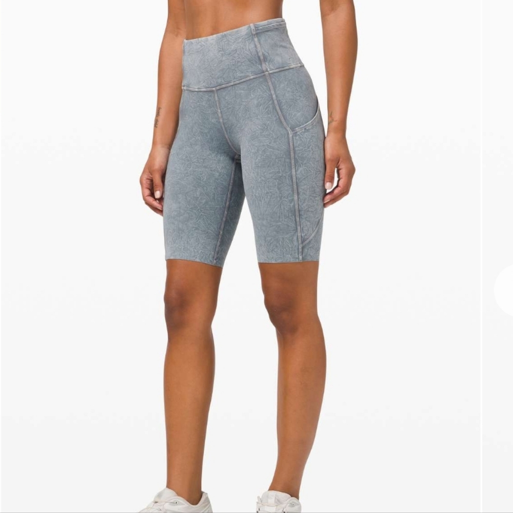 Lululemon fast and free 10" inseam, size 6